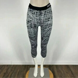 ❤️ Nike pro Women's  Black and Grey Leggings S